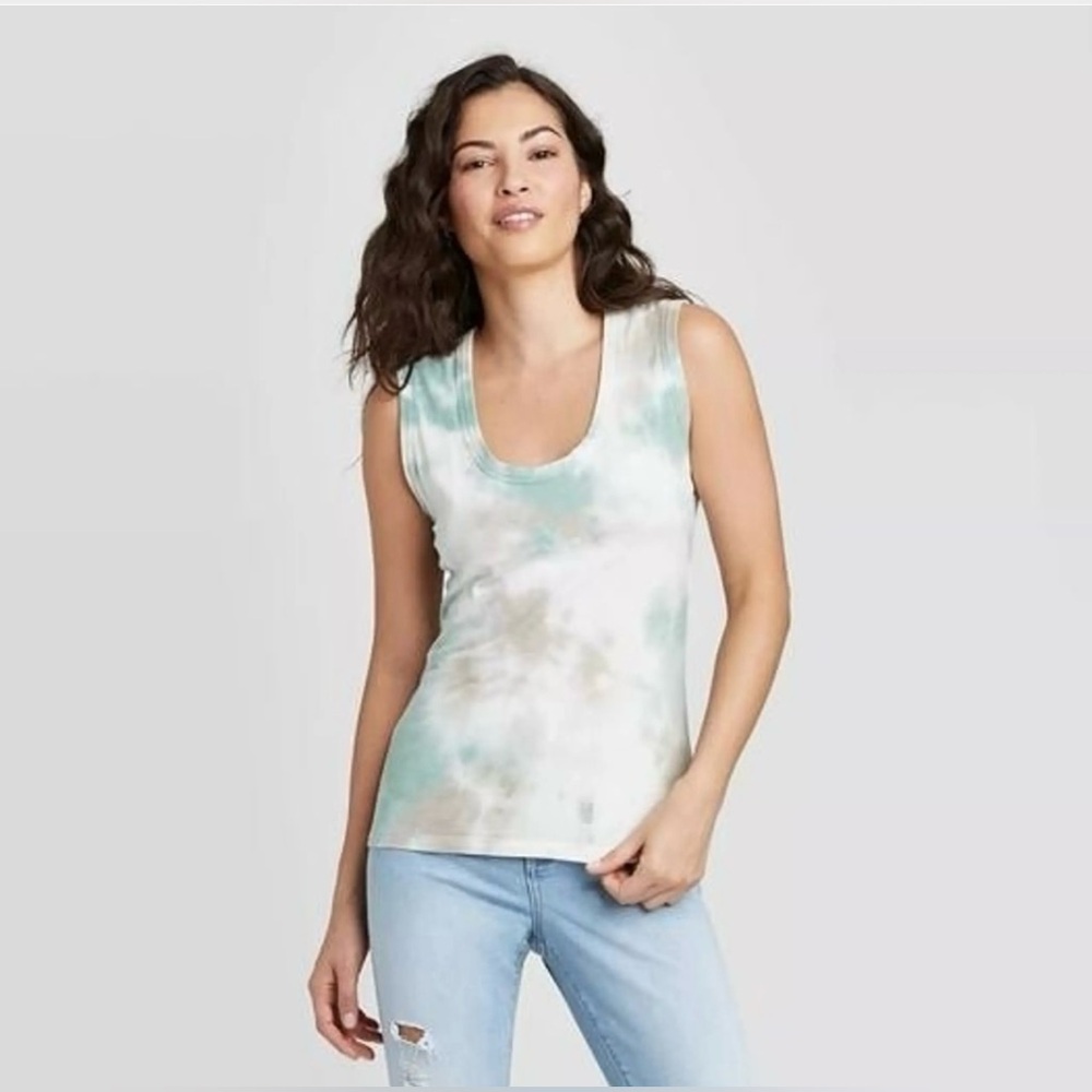 Universal Thread Green and Cream Tie-Dye Tank Top